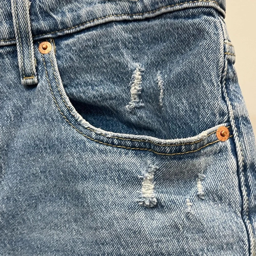 Levi’s 501 Mid-thigh Shorts - Picture 9 of 13